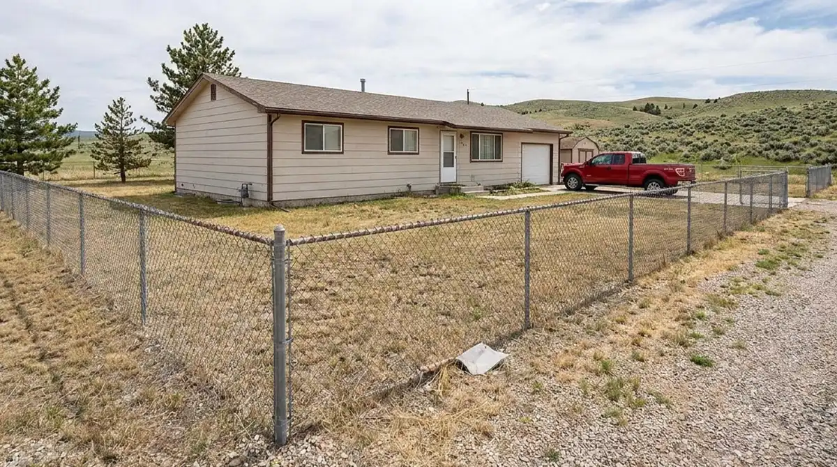 chain link fence repair and replacement in wyoming